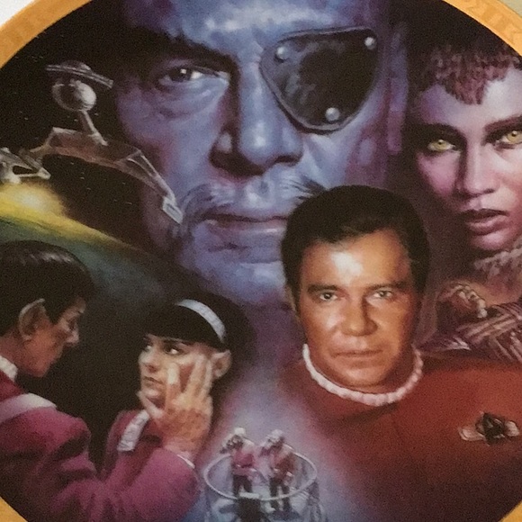 Star Trek THE MOVIES PLATE COLLECTION - Picture 5 of 5